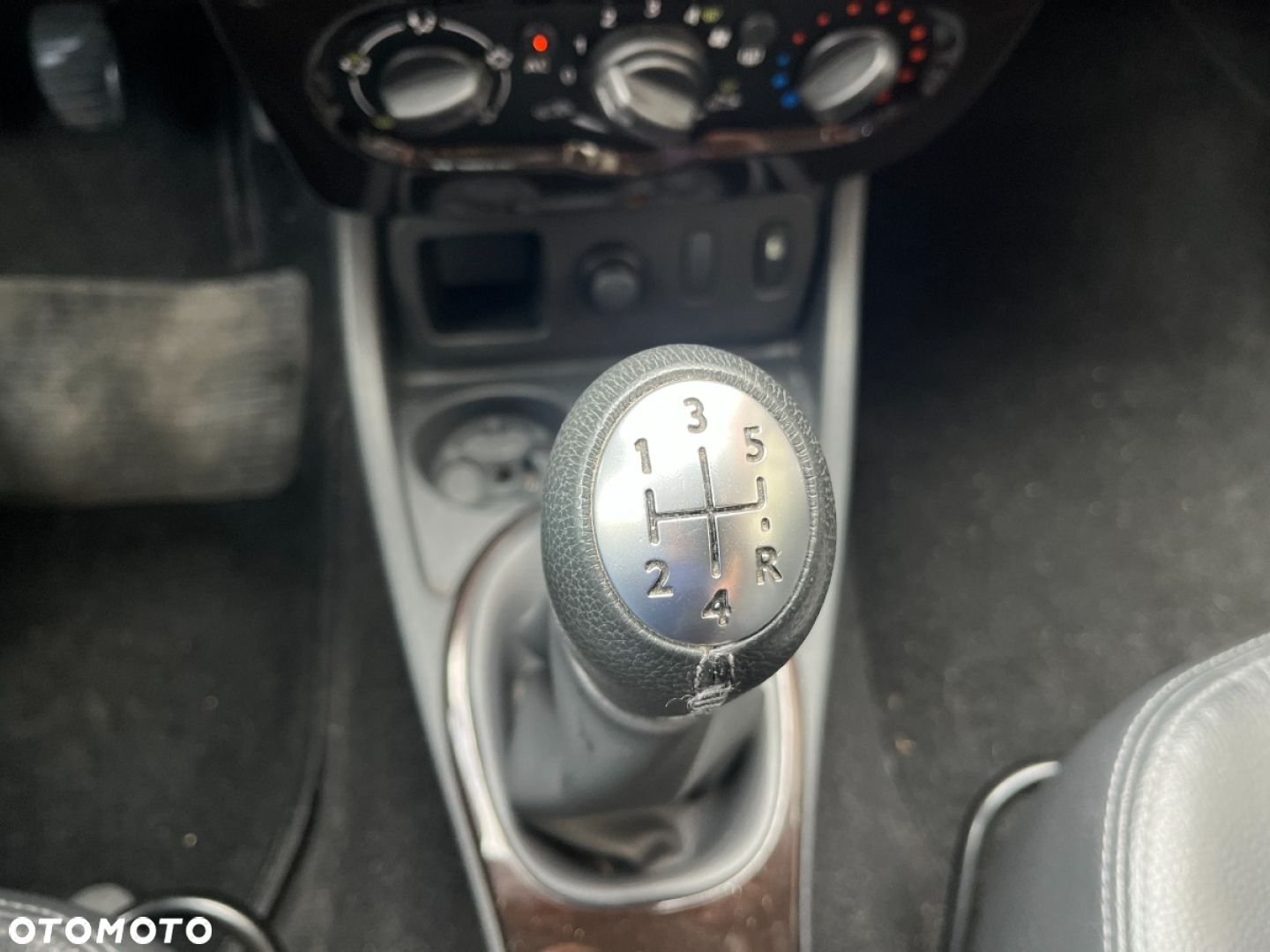 Dacia Duster 1.6 Ambiance - 12