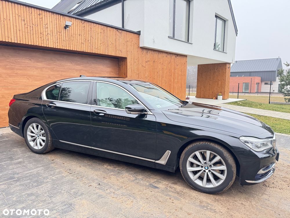 BMW Seria 7 750Li xDrive - 5
