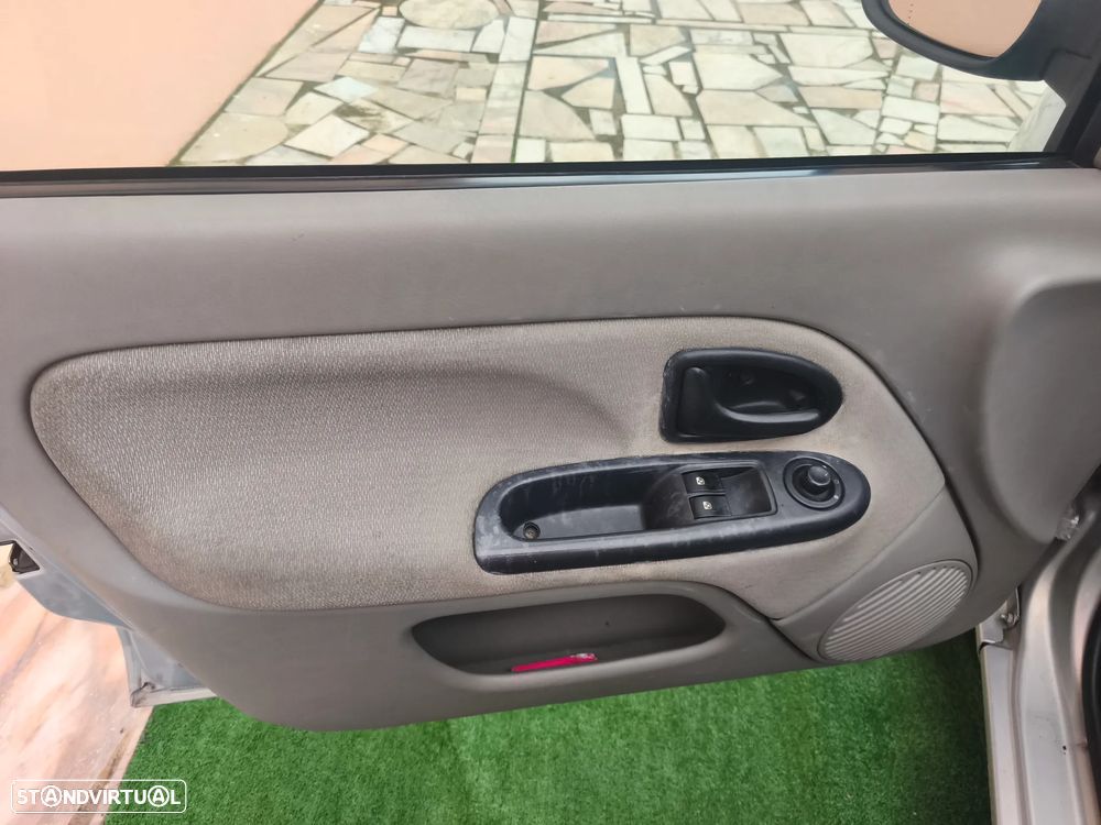 Renault Clio 1.2 16V Extreme - 16