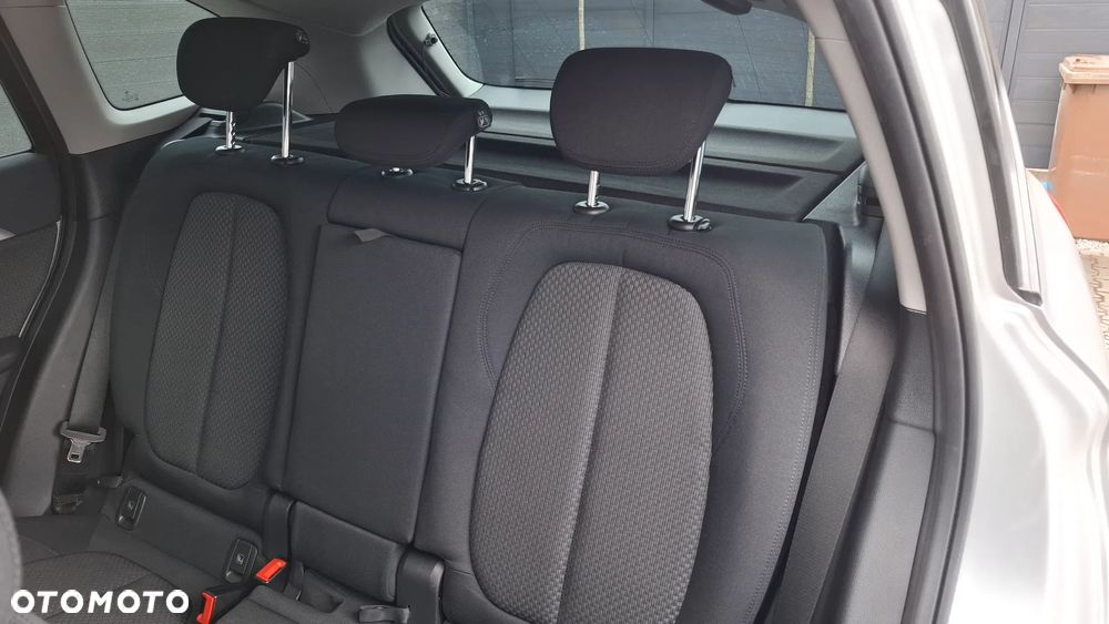 BMW X1 sDrive18i Advantage - 31