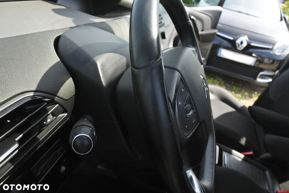 Citroën C4 Picasso PureTech 130 Stop&Start SHINE - 18