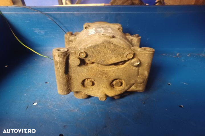 Compresor AC 1.6 Ford Focus 1 [1998 - 2004] Hatchback 5-usi 1.6 MT (1 - 10