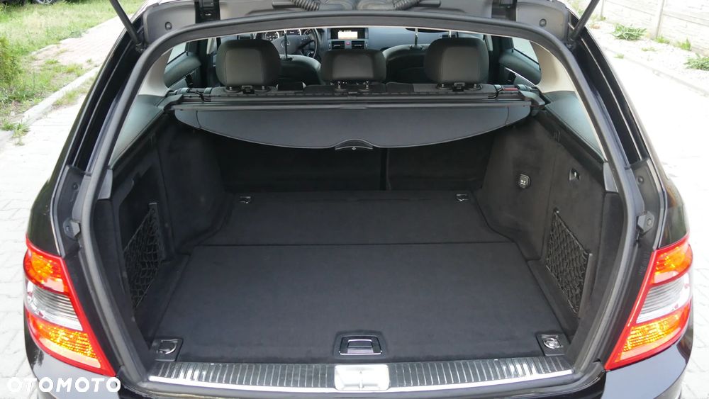Mercedes-Benz Klasa C 180 K BlueEff Classic - 11