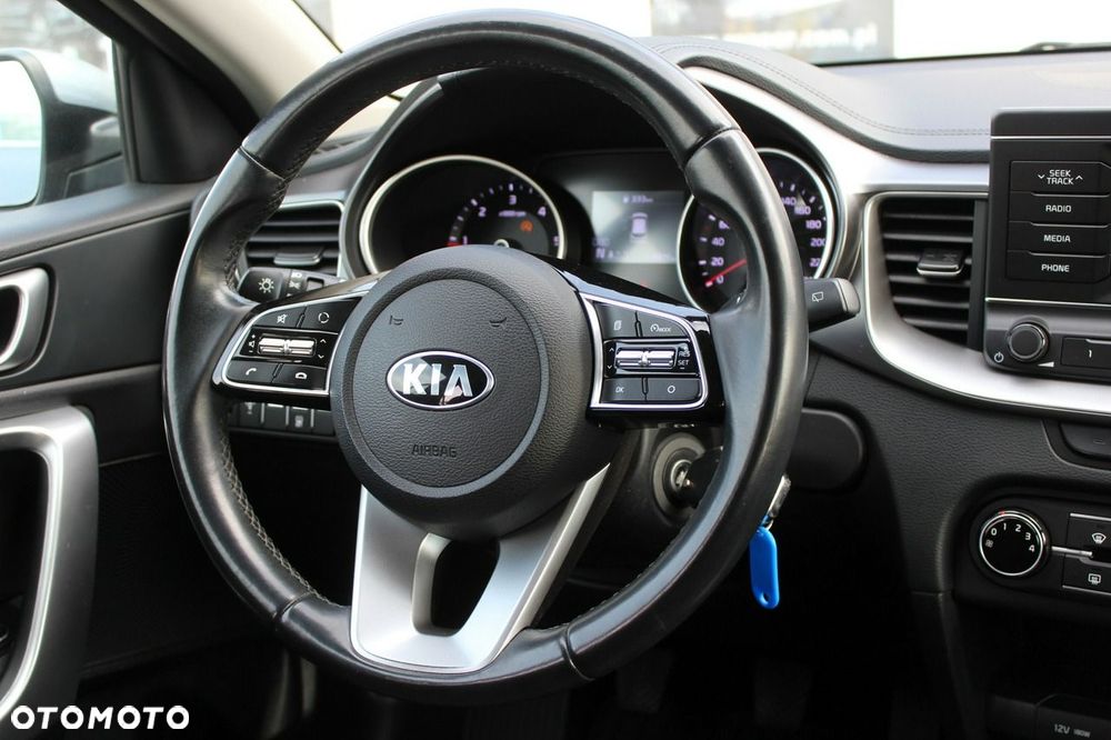 Kia Ceed 1.6 CRDi mHEV M - 27