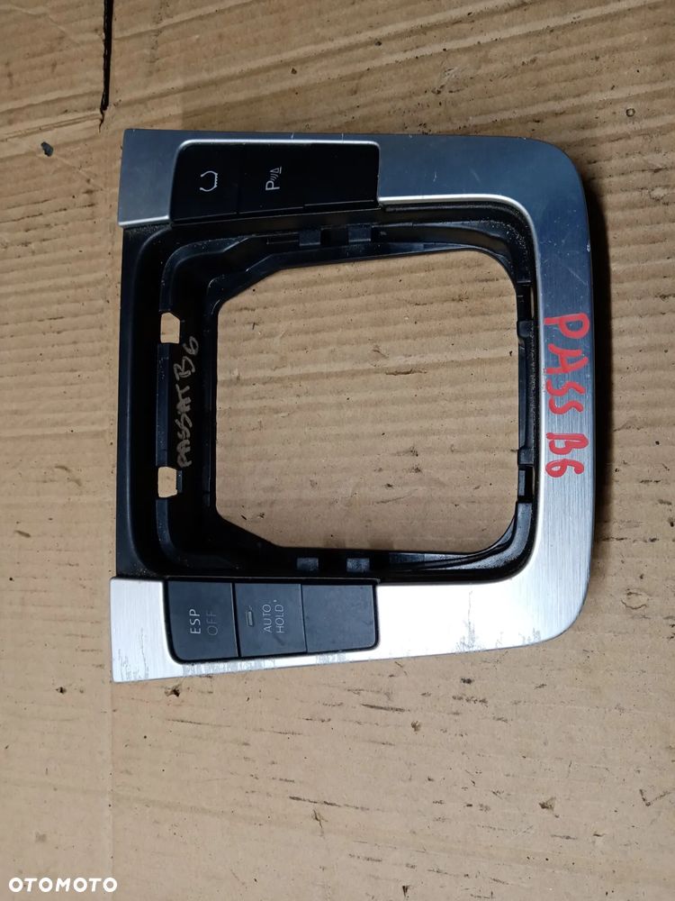 Ramka dekor tunelu wybieraka VW Passat B6 3C0864263A - 1