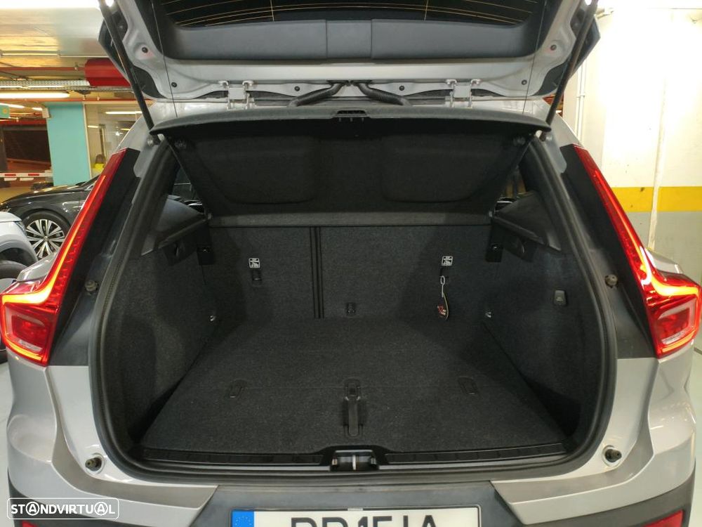 Volvo XC 40 2.0 B3 Essential — fotografia 10