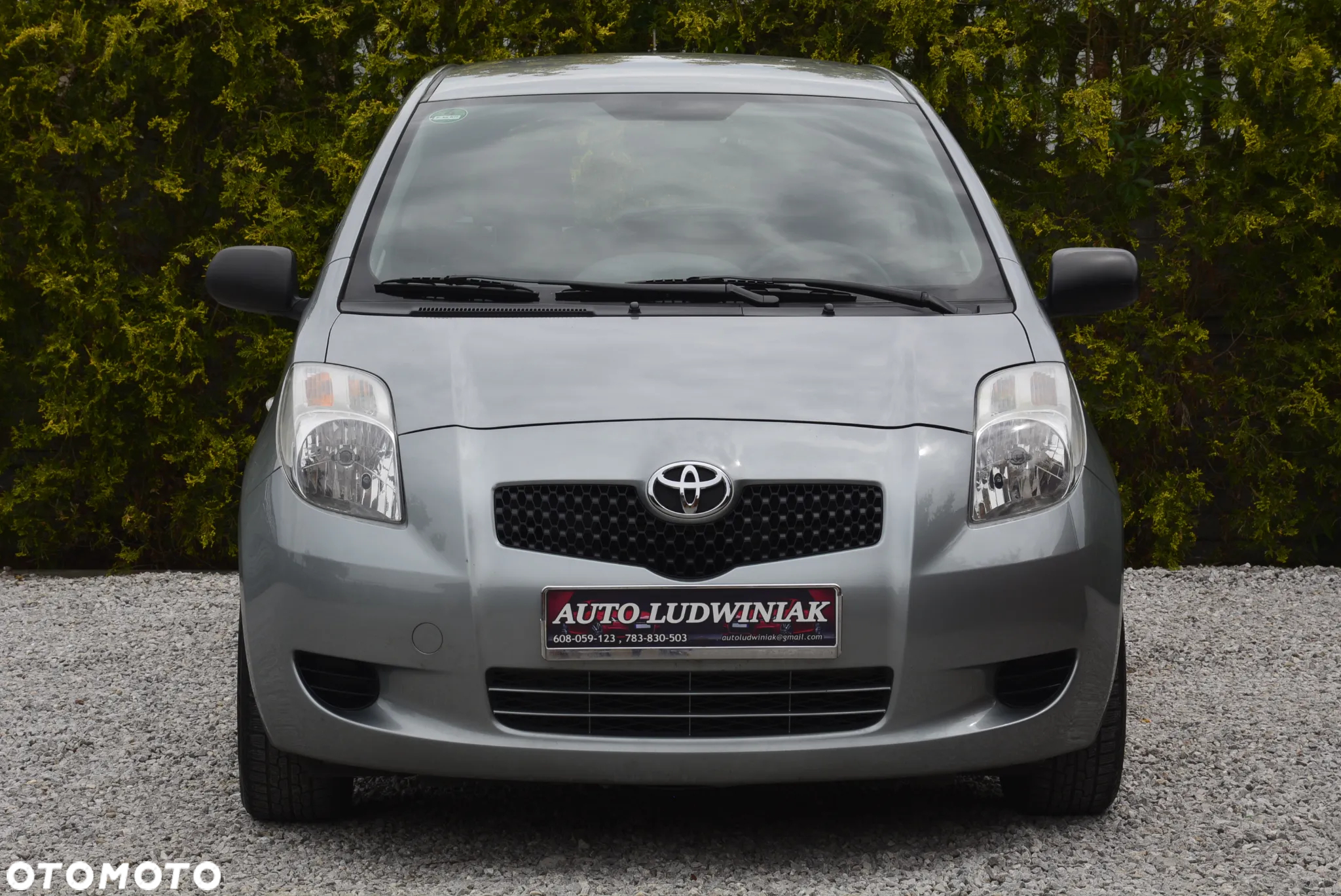 Toyota Yaris 1.3 Luna A/C - 2