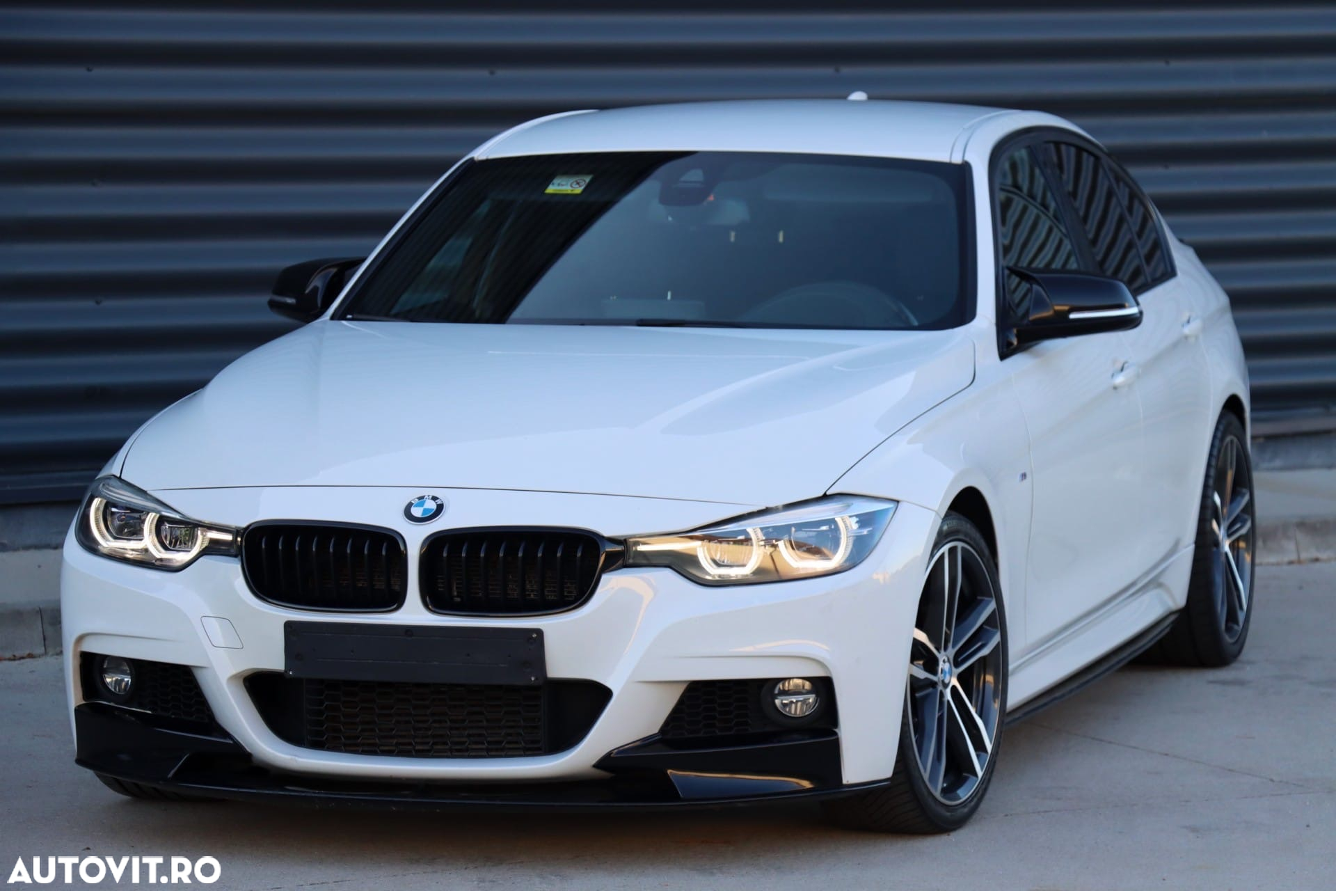 BMW Seria 3 - 16