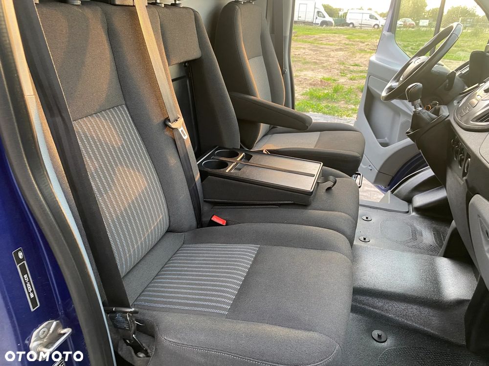 Ford Transit - 25