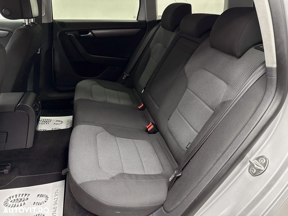 Volkswagen Passat 2.0 TDI BlueMotion Technology DSG Comfortline - 19