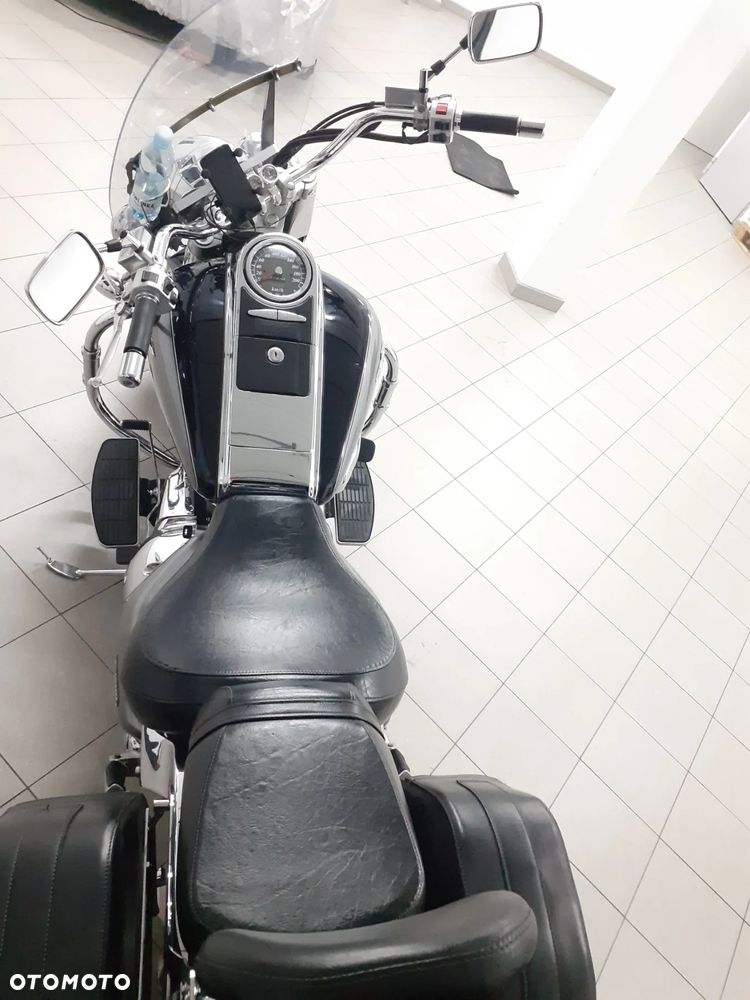 Suzuki Intruder - 7
