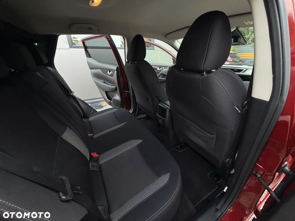 Nissan Qashqai 1.3 DIG-T DCT N-CONNECTA - 17