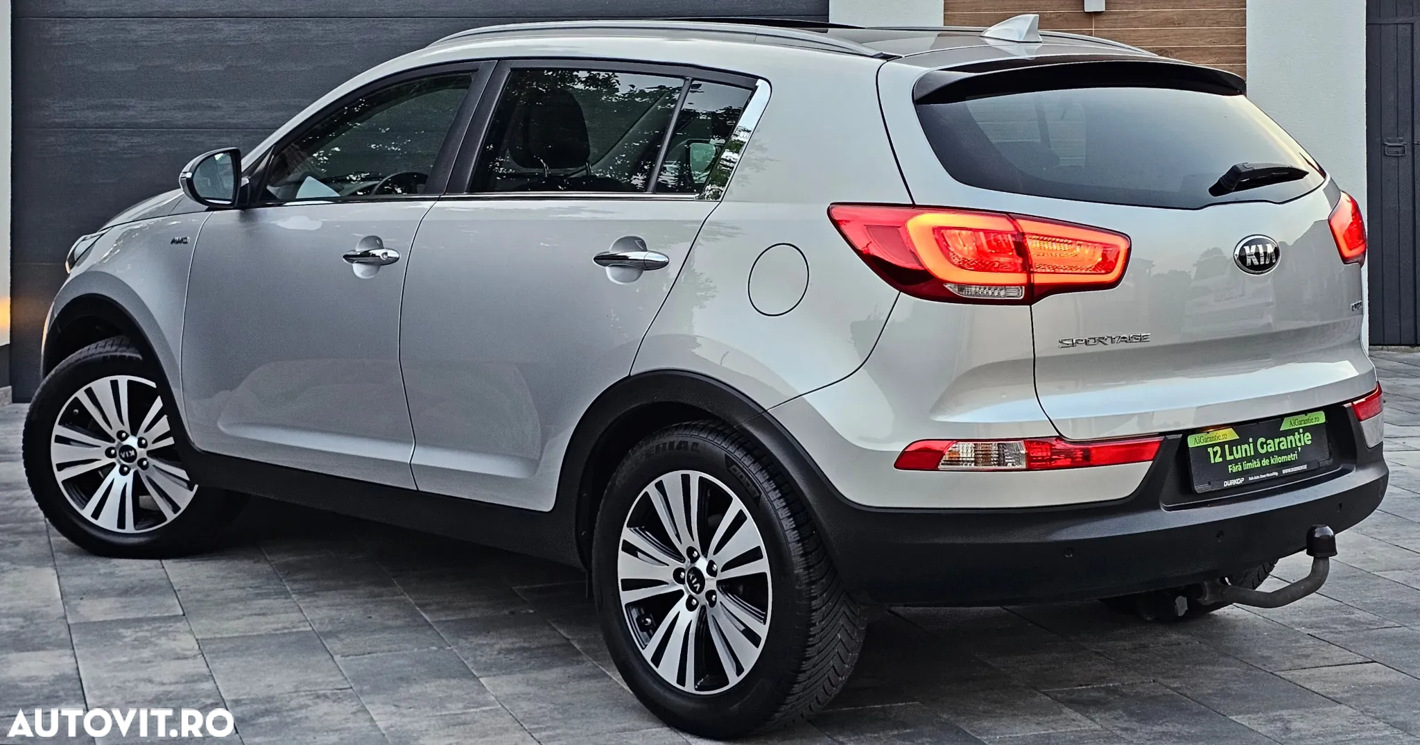Kia Sportage 2.0 CRDI 4WD Dream-Team Edition - 9