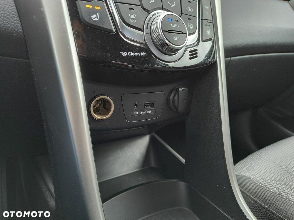 Hyundai i30 1.4 Premium - 24