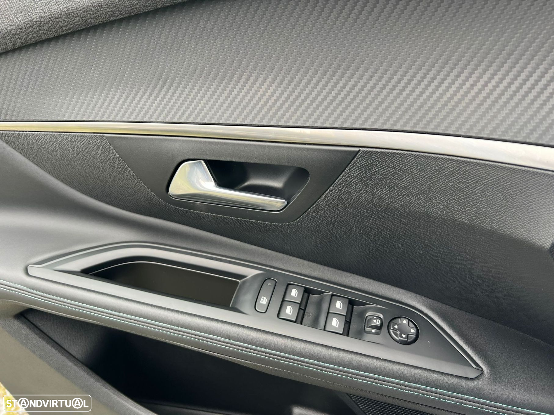 Peugeot 5008 1.5 BlueHDi Allure Pack EAT8 - 21
