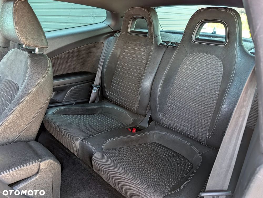 Volkswagen Scirocco 2.0 TDI DSG Edition - 14
