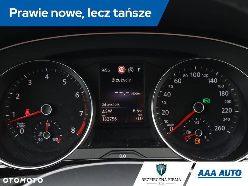 Volkswagen Passat - 13