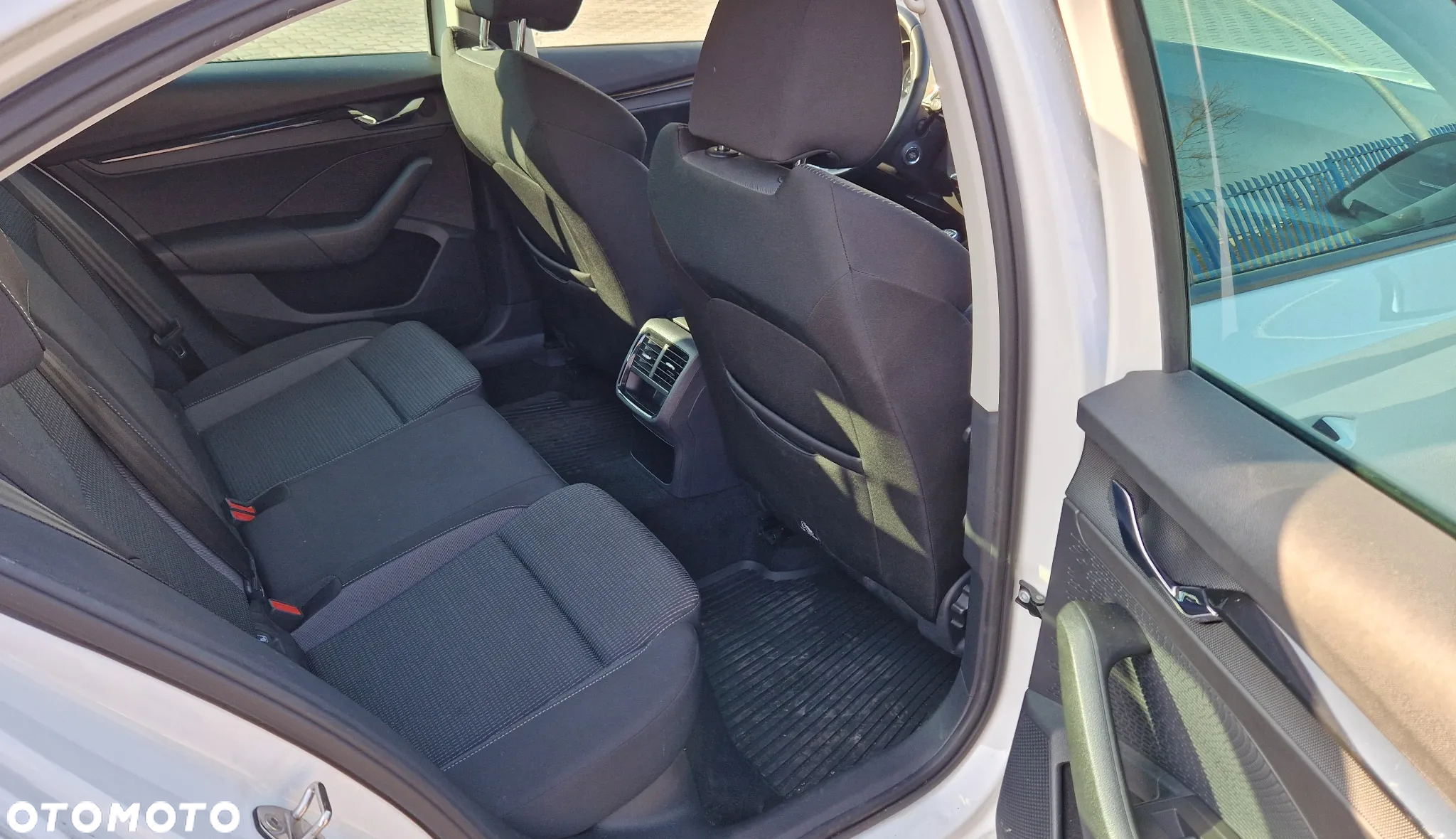 Skoda Octavia 1.5 TSI ACT Ambition - 8