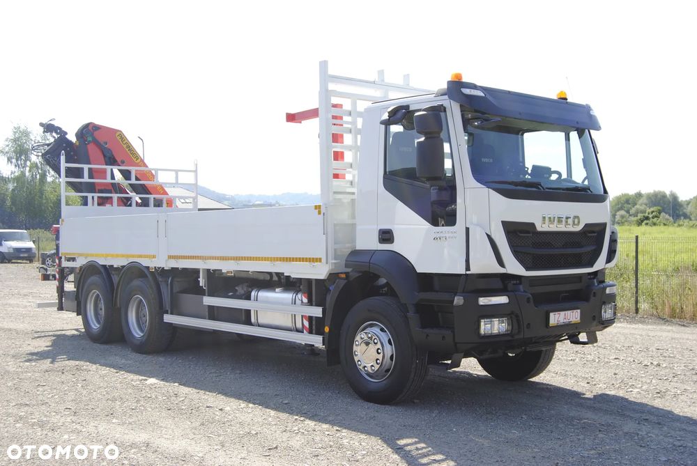 Iveco Trakker 410 6x4 SKRZYNIA 6.8m HDS PALFINGER 22002-eh / PILOT 5x wysów ROTATOR STAN IDEALNY - 4