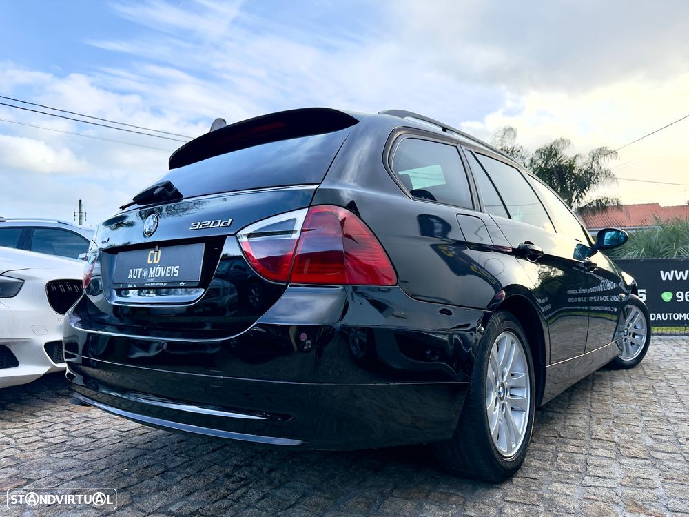 BMW 320 d Exclusive - 15