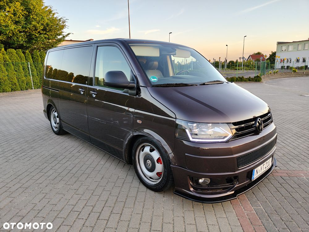 Volkswagen Multivan - 31