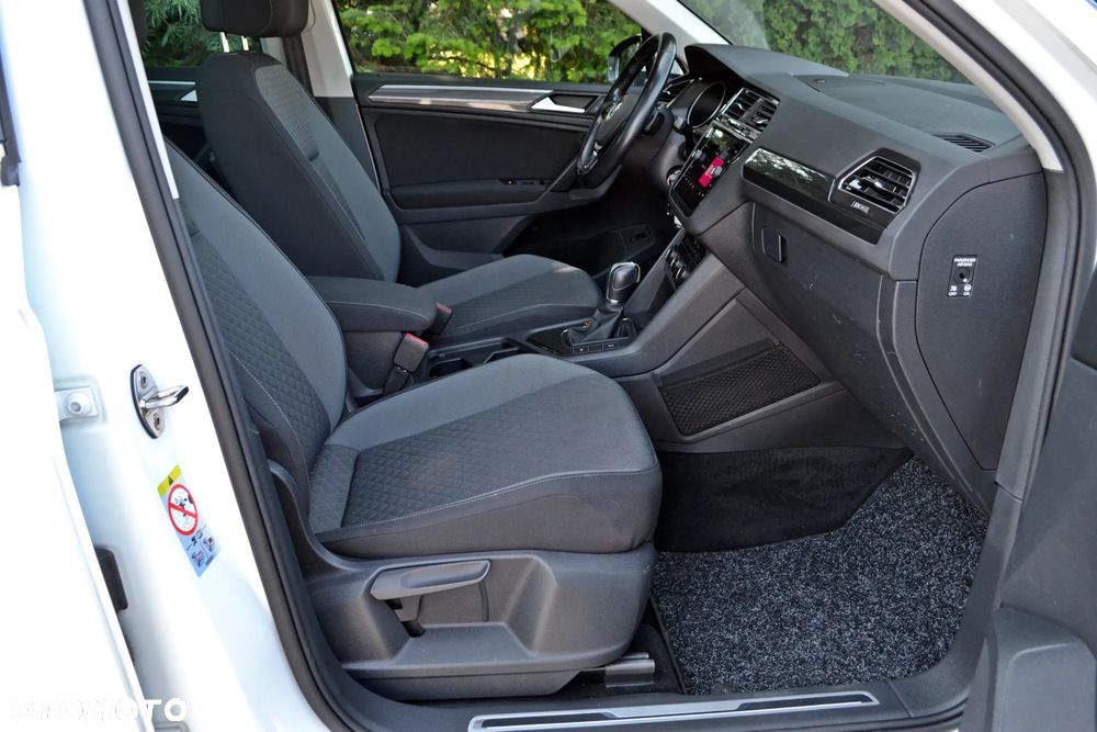 Volkswagen Tiguan - 23