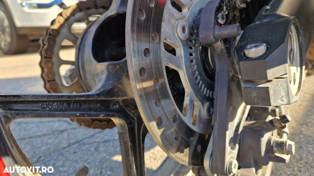 Kawasaki 1000SX - 12