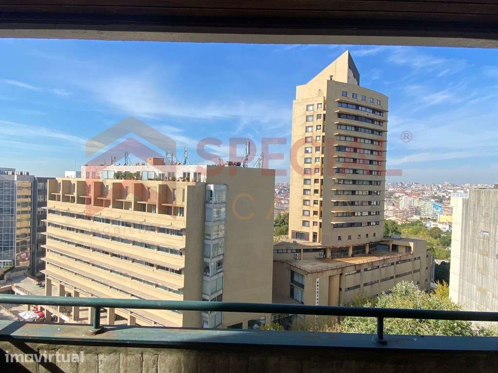Apartamento T2 Mobiliado Pronto a Habitar - Grande imagem: 2/30