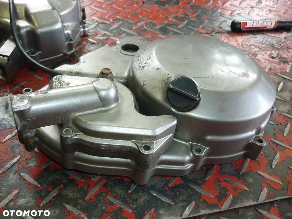 Pokrywa dekiel sprzęgła pompa wody Suzuki SV 650 rok od 2003 - 3
