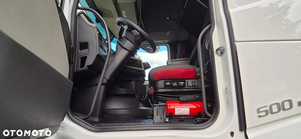 Volvo VOLVO///FH///500///GLOBETROTTER/ XXL///2018///NOWE OPONY/// ZABUDOWY MIĘDZYOSIOWE/// WYŚWIETLACZ OBCIĄŻENIA/// STANDARD/STAN BARDZO DOBRY - 20