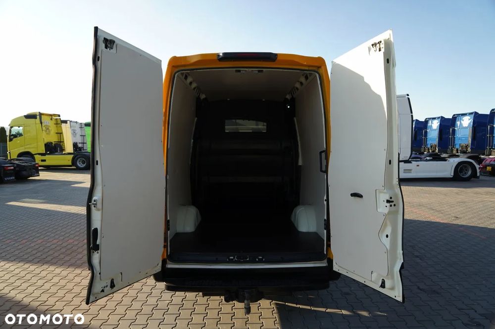 Iveco DAILY 35-140 / BRYGADÓWKA / 7 MIEJSC / BLASZAK / FURGON / SPROWADZONY - 18
