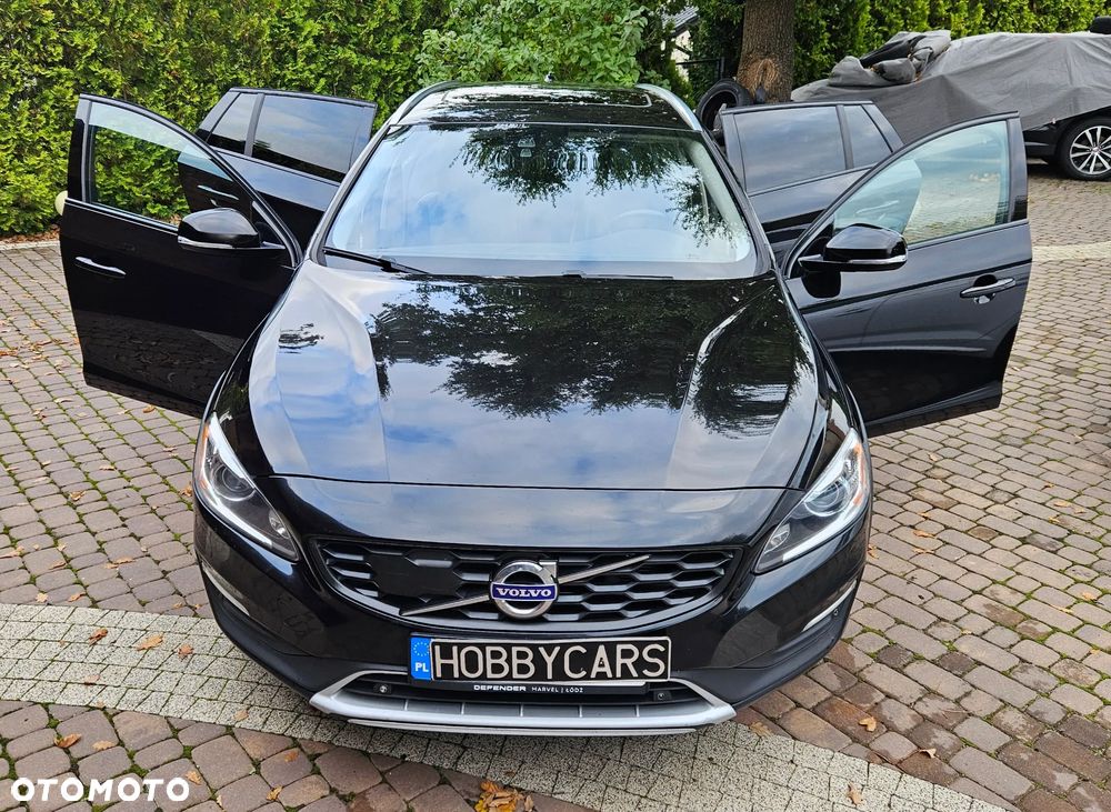 Volvo V60 Cross Country - 14