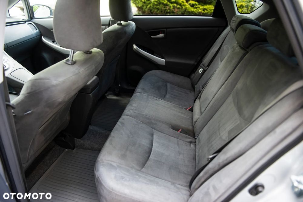 Toyota Prius (Hybrid) Executive - 20