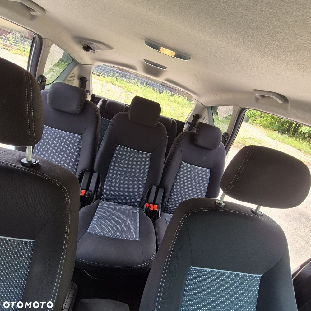 Ford S-Max - 8