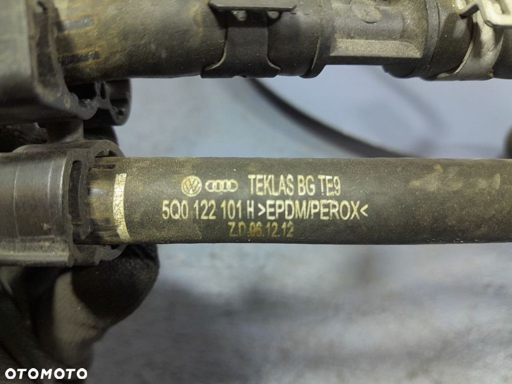 VW GOLF VII LIFT 1.4 TSI 150 KM PRZEWODY CHŁODNICY RURKI WODY 5Q0122291E - 6