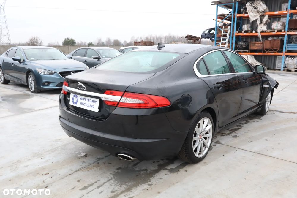Jaguar XF 2.2 D Luxury - 5