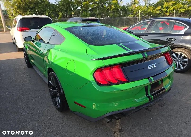 Ford Mustang 5.0 V8 GT - 5