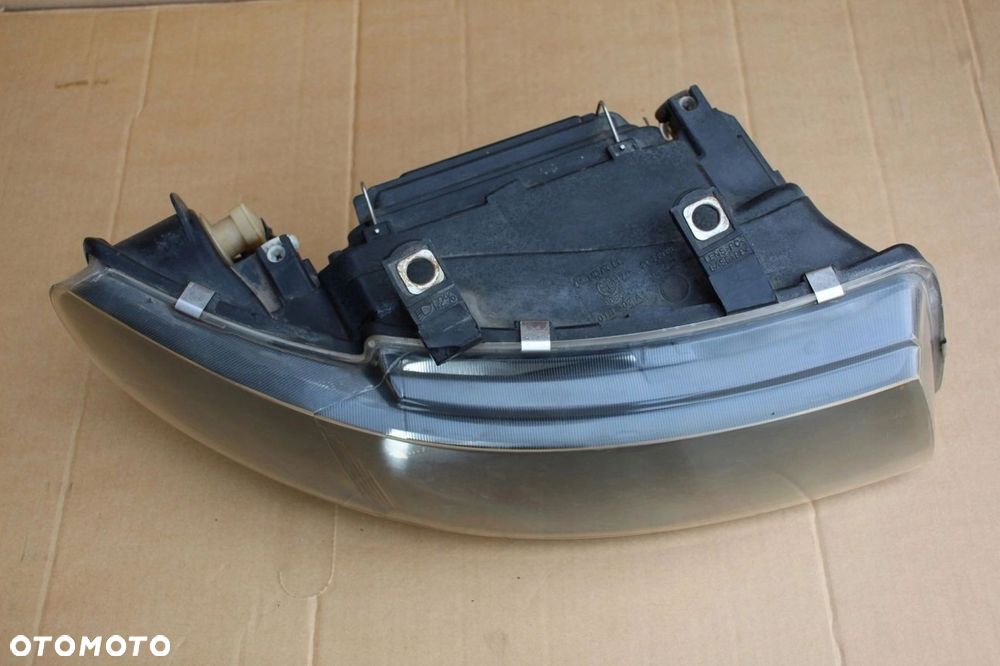 Lampa PRAWA SEAT LEON I TOLEDO II Europa kompletna TYC - 2