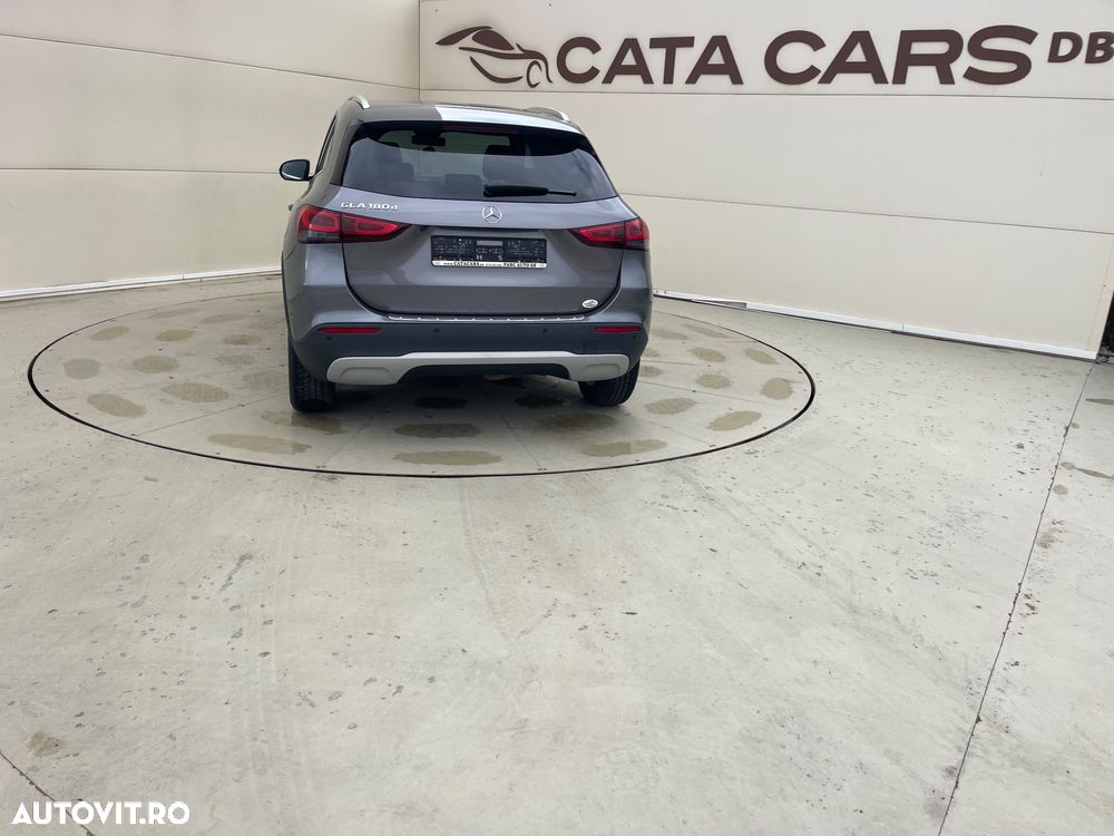 Mercedes-Benz GLA 180 d 8G-DCT Style - 12