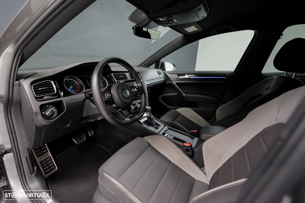 VW Golf 2.0 TSI R DSG - 32