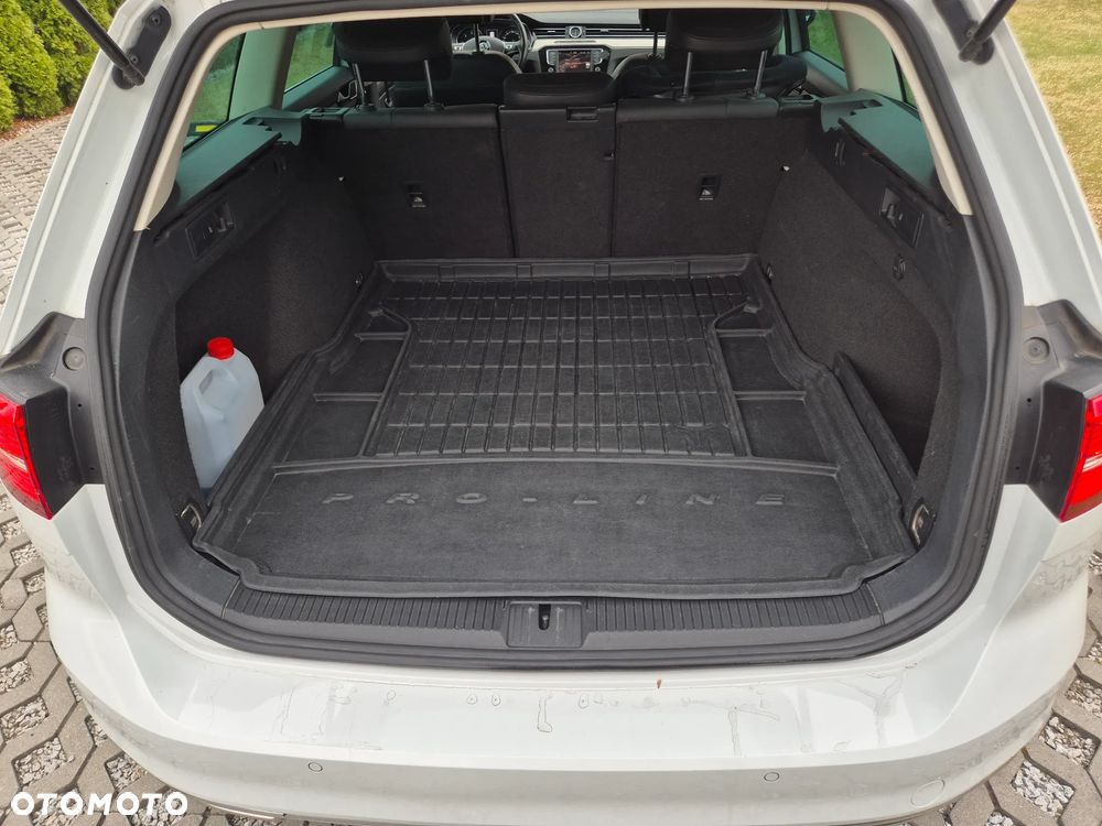 Volkswagen Passat 2.0 TDI SCR (BlueMotion Technology) 4Motion Highline - 18