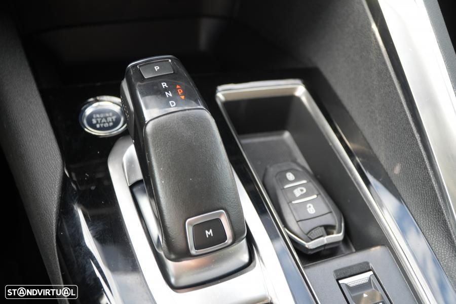 Peugeot 3008 PureTech 130 Stop & Start GPF EAT8 Active Business-Pack - 13
