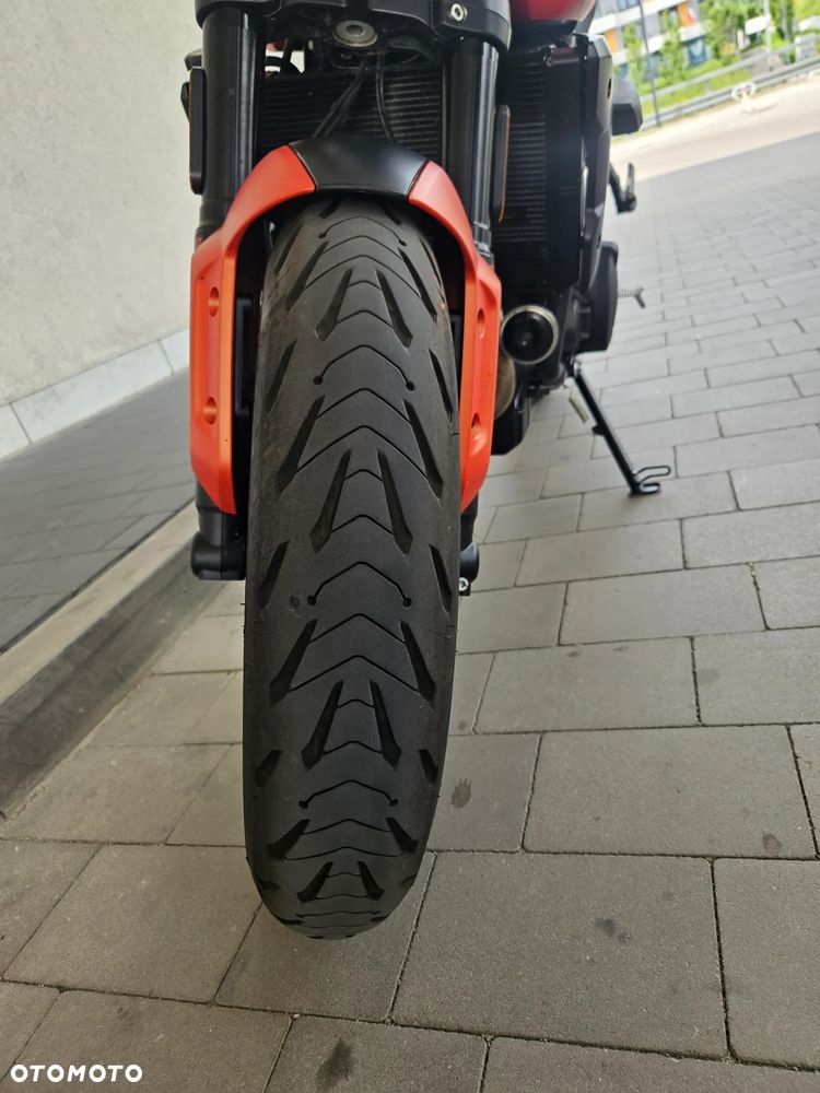 Triumph Trident - 10