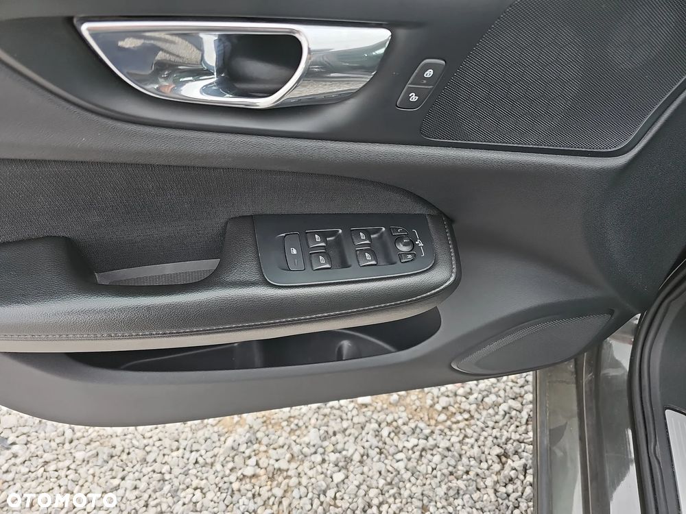 Volvo V60 D3 Momentum Pro - 13