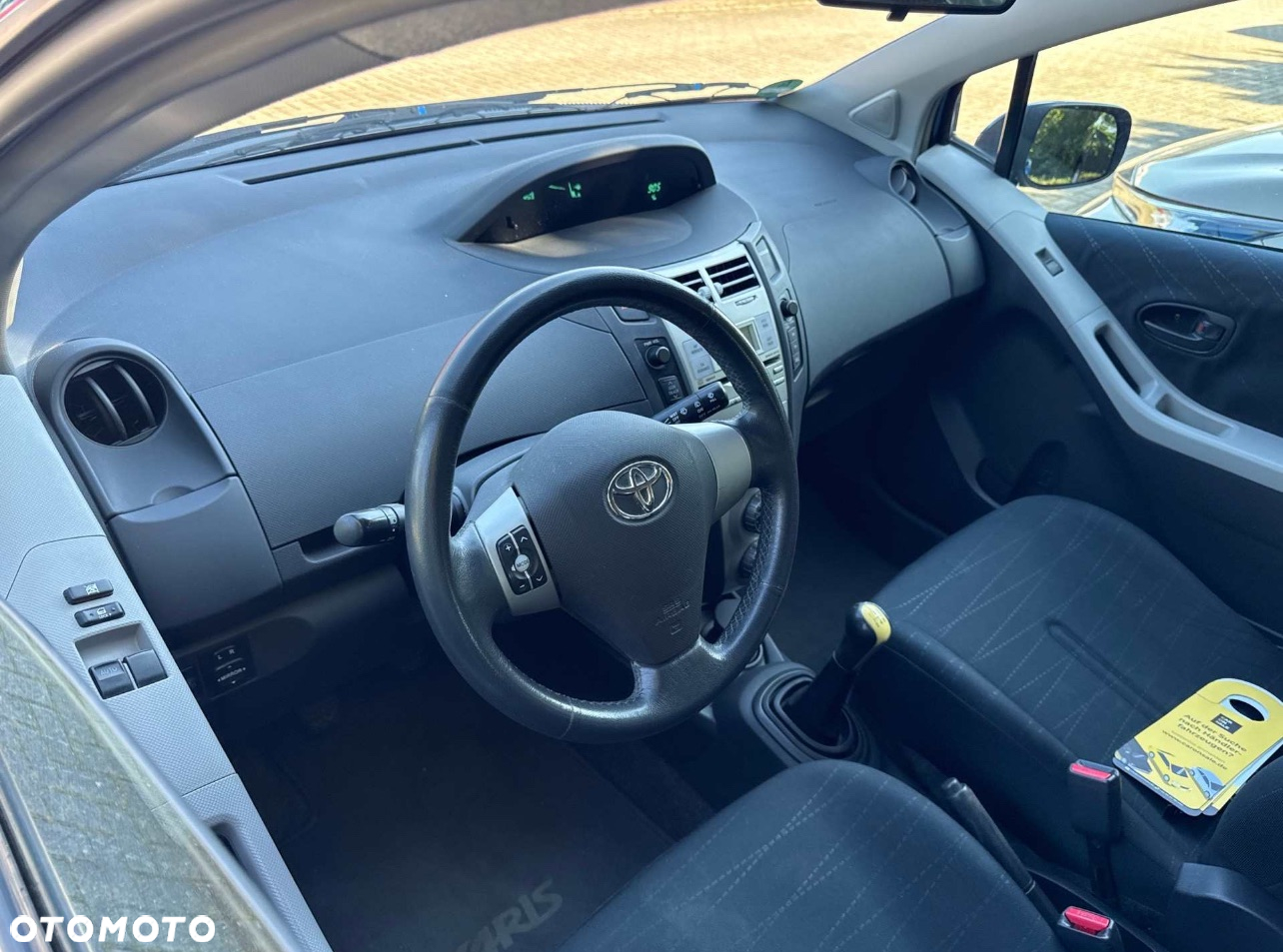 Toyota Yaris 1.3 VVT-i Sol - 17