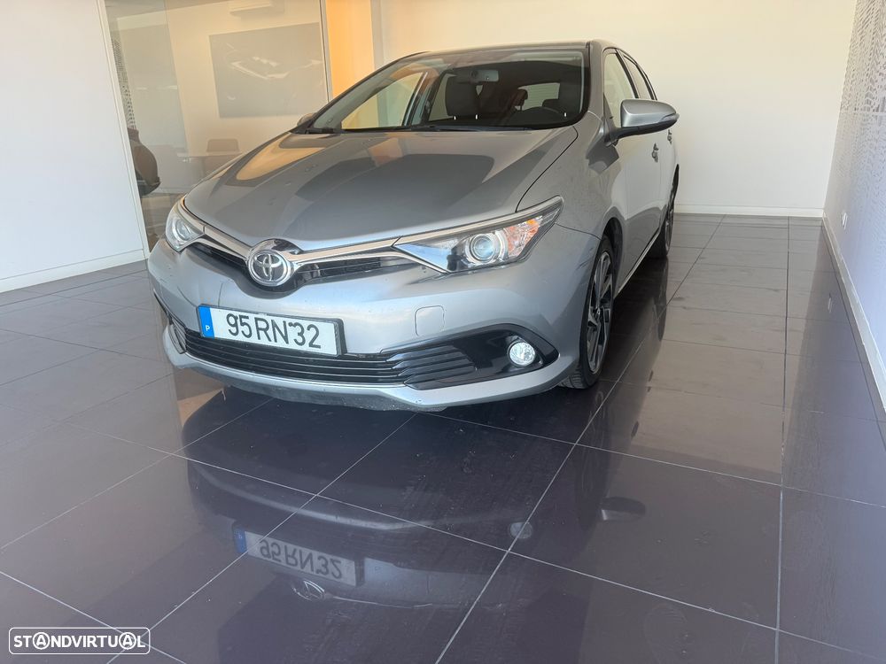 Toyota Auris 1.4 D-4D Com. +P.Techno+P.Sport - 2