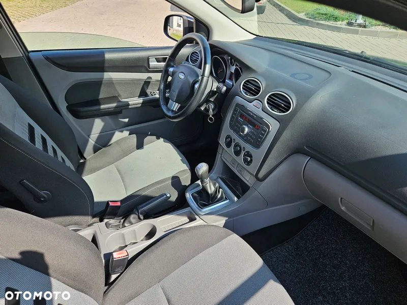 Ford Focus 1.6 Ambiente - 7