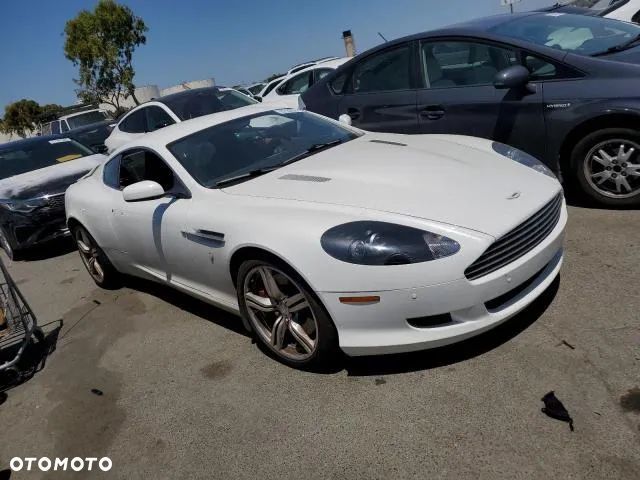 Aston Martin DB9 Touchtronic II - 19