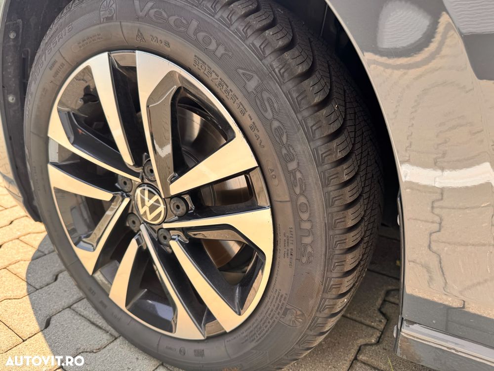 Volkswagen Golf 2.0 TDI SCR DSG Life - 21
