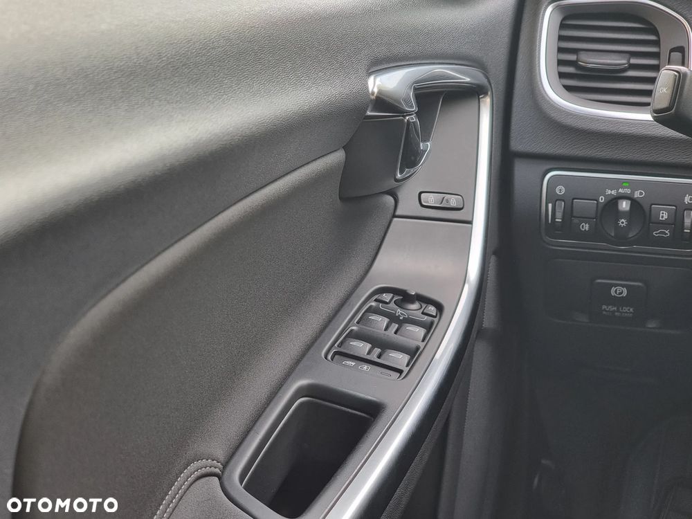 Volvo V60 D3 Kinetic - 17